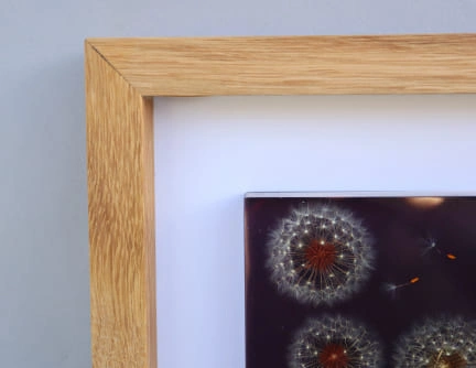 Tableau 25cm résine epoxy inclusion pissenlits naturels cadre en chêne